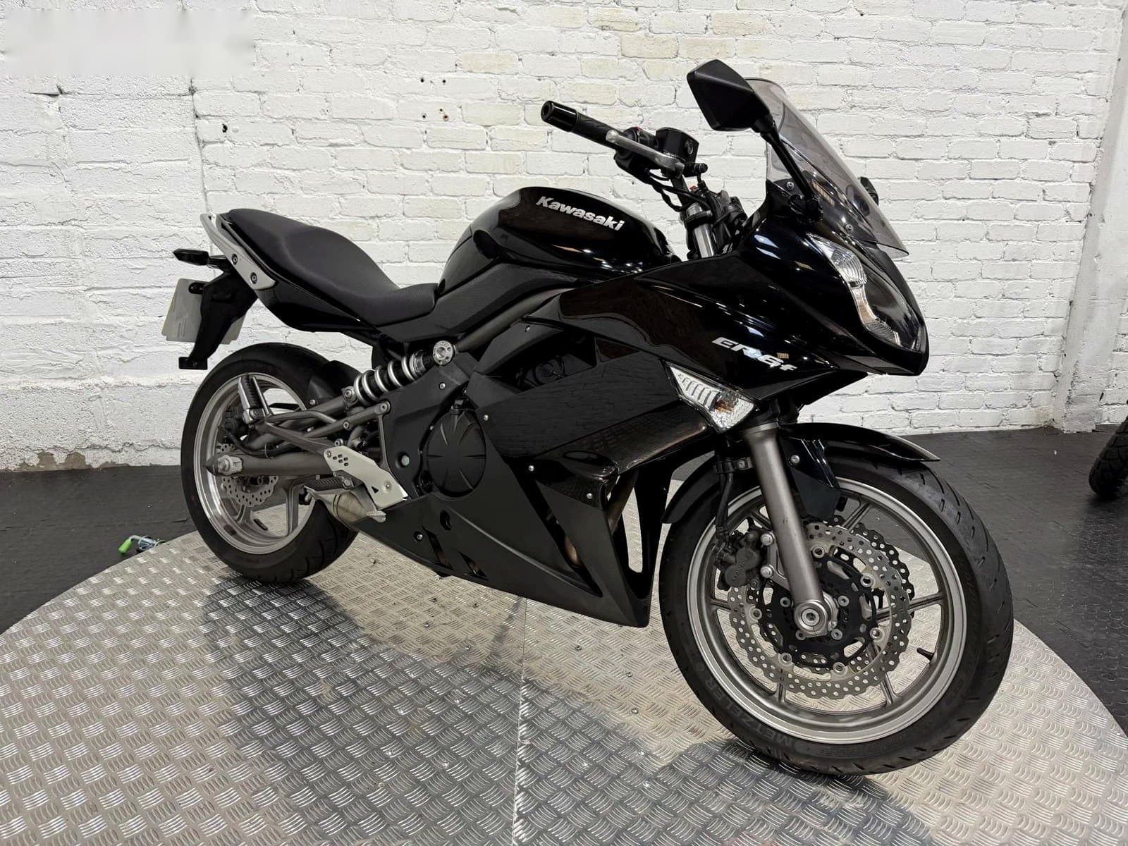 Kawasaki ER-6F 2010 — przód z boku