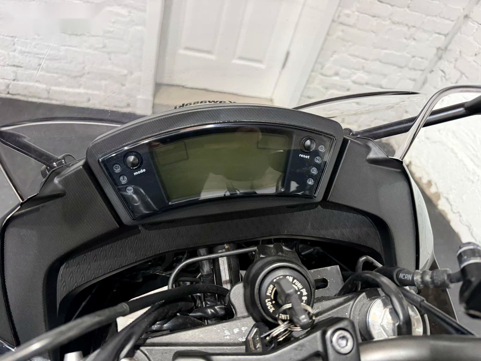 Kawasaki ER-6F 2010 — zegary