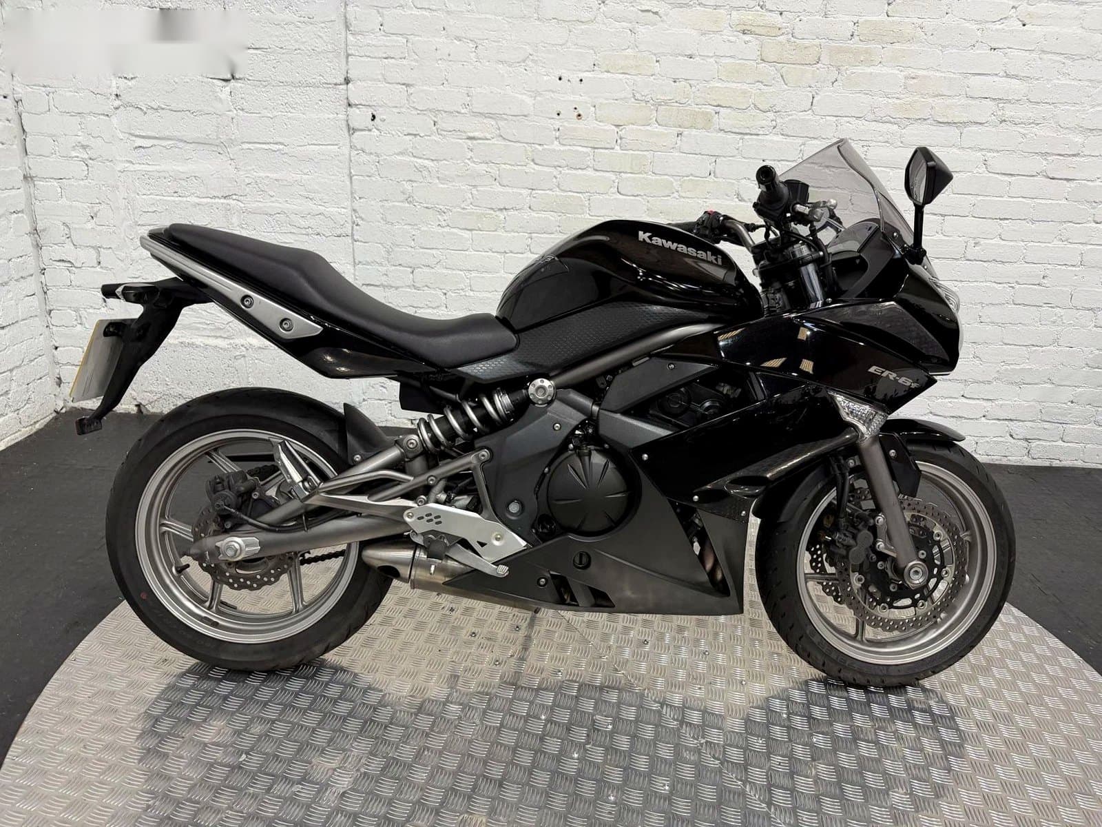 Kawasaki ER-6F 2010 — prawy profil
